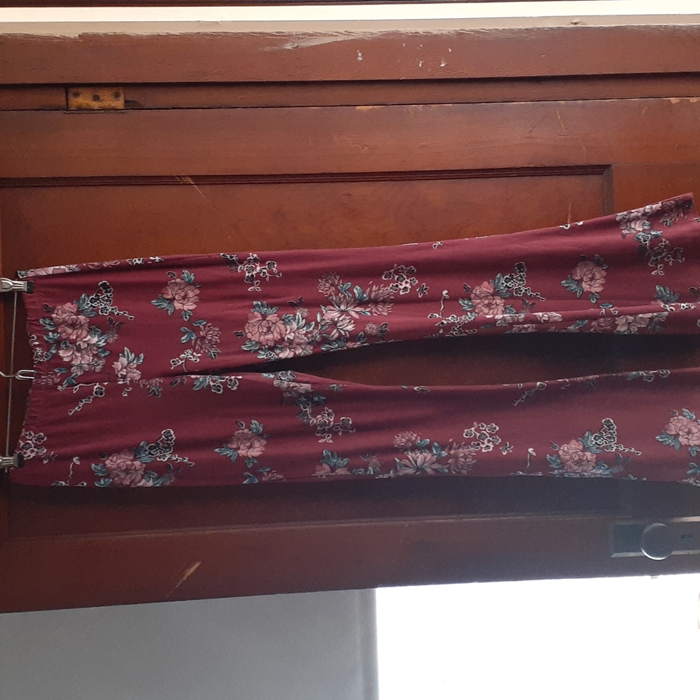 Maroon and flowery leisurely bellbottom pants